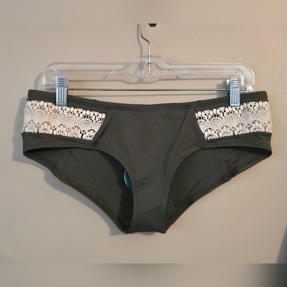 NWT Green L*Space Bottoms